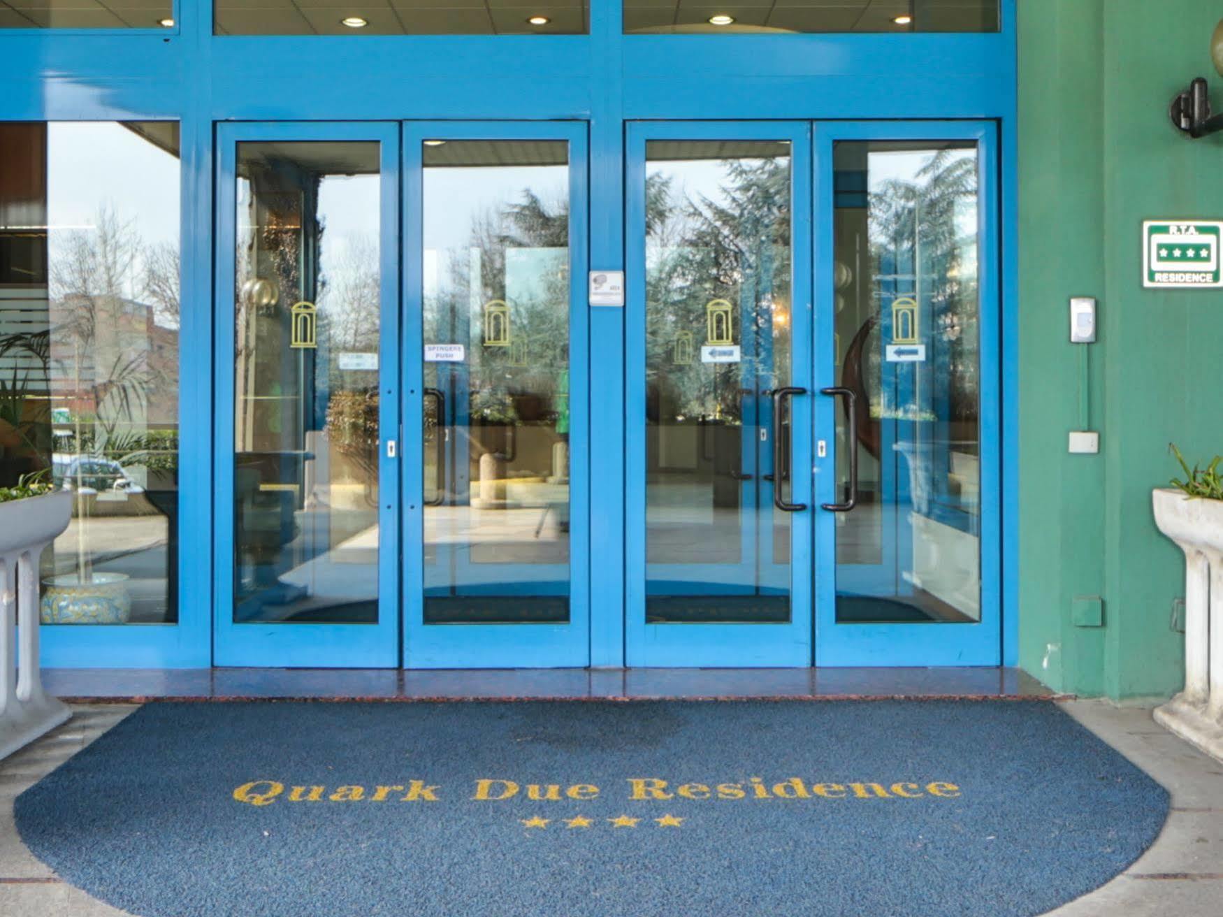 Unaway Hotel & Residence Quark Due Milano Bagian luar foto